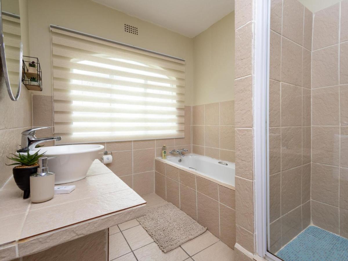 Woelfe Krantz Accommodation Mbombela Kamer foto
