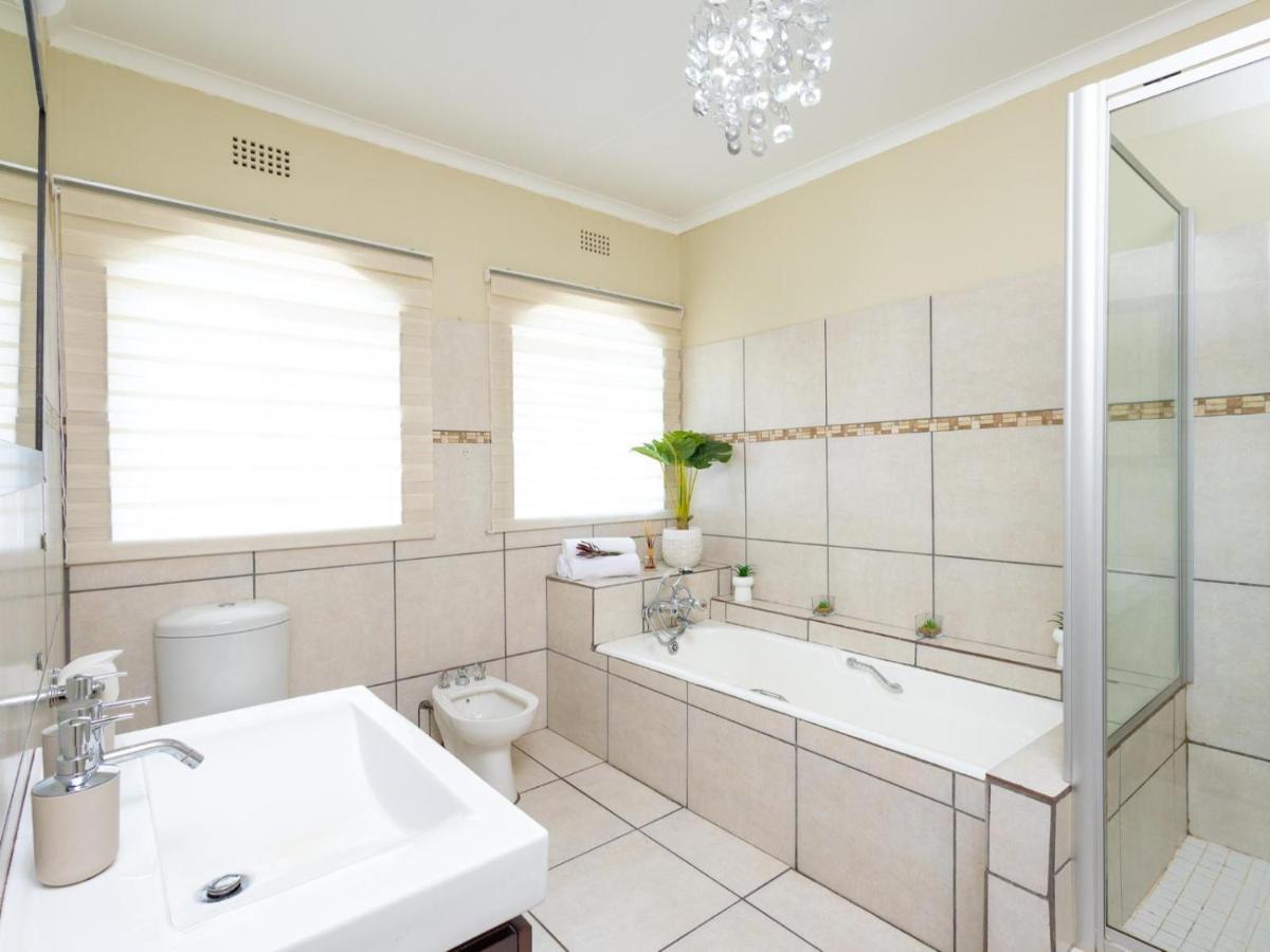 Woelfe Krantz Accommodation Mbombela Kamer foto