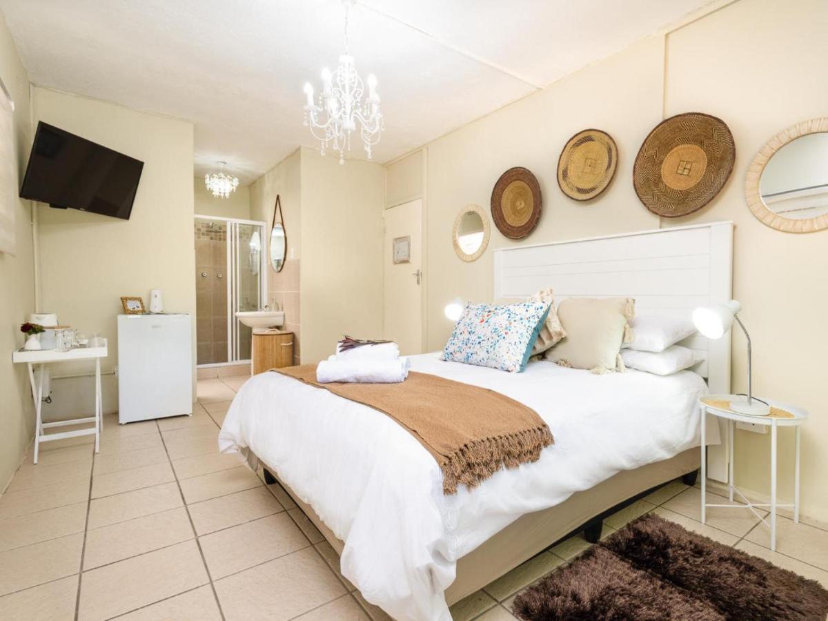 Woelfe Krantz Accommodation Mbombela Kamer foto