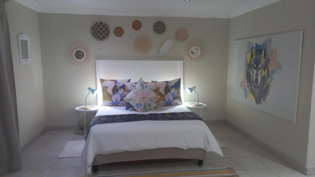 Woelfe Krantz Accommodation Mbombela Buitenkant foto