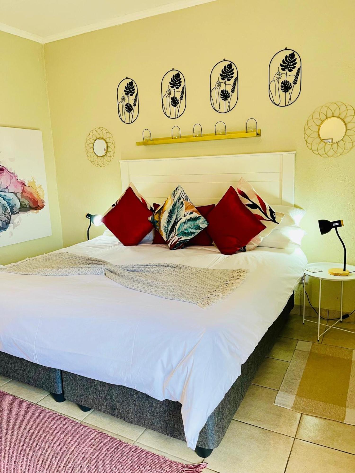 Woelfe Krantz Accommodation Mbombela Buitenkant foto